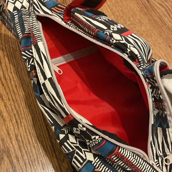 KAVU Original Rope Bag Sling Pack with Adjustable Rope Shoulder Strap - Picture 4 of 5